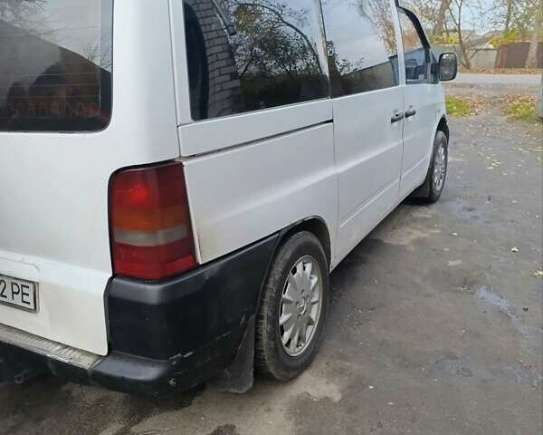 Белый Мерседес Вито, объемом двигателя 2.3 л и пробегом 382 тыс. км за 3568 $, фото 8 на Automoto.ua