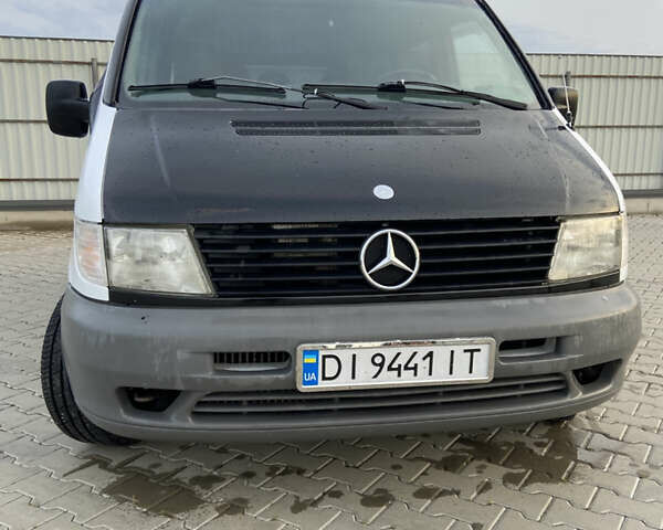 Белый Мерседес Вито, объемом двигателя 2.3 л и пробегом 382 тыс. км за 3200 $, фото 2 на Automoto.ua