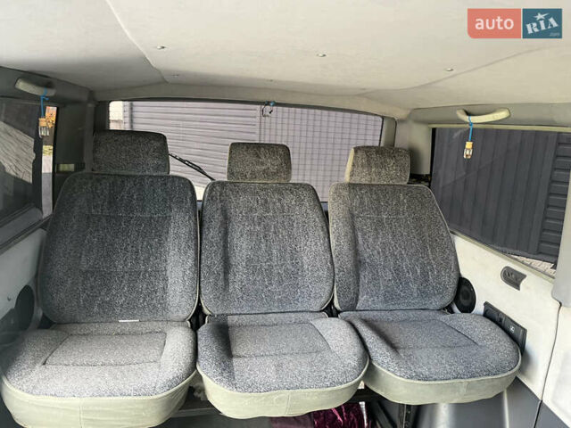 Білий Мерседес Віто, об'ємом двигуна 2.3 л та пробігом 605 тис. км за 5500 $, фото 9 на Automoto.ua