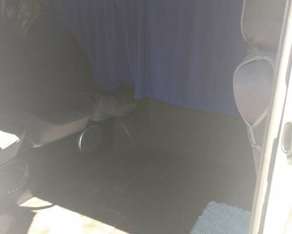 Білий Мерседес Віто, об'ємом двигуна 2.3 л та пробігом 480 тис. км за 5500 $, фото 10 на Automoto.ua