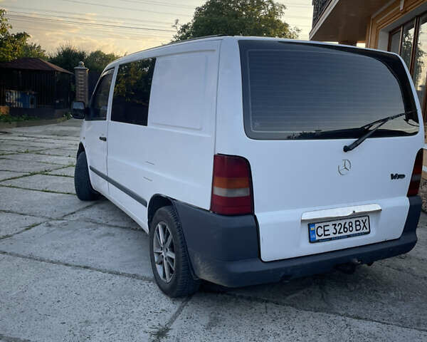 Белый Мерседес Вито, объемом двигателя 2.3 л и пробегом 380 тыс. км за 4500 $, фото 3 на Automoto.ua