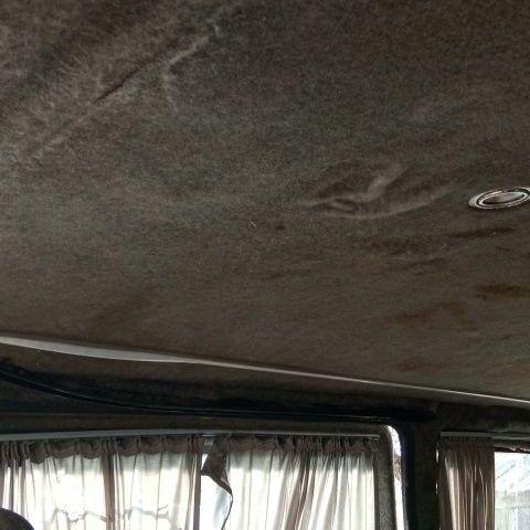 Белый Мерседес Вито, объемом двигателя 2.3 л и пробегом 500 тыс. км за 1000 $, фото 14 на Automoto.ua