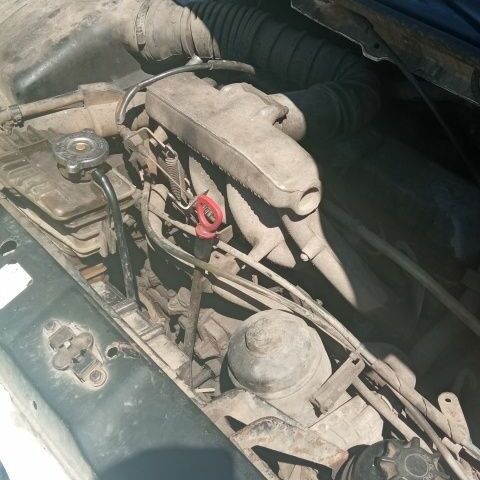 Белый Мерседес Вито, объемом двигателя 2.3 л и пробегом 500 тыс. км за 1000 $, фото 6 на Automoto.ua