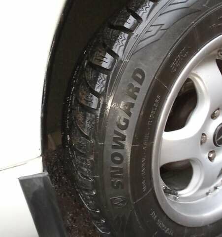 Білий Мерседес Віто, об'ємом двигуна 2.3 л та пробігом 355 тис. км за 6800 $, фото 21 на Automoto.ua