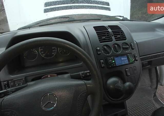Білий Мерседес Віто, об'ємом двигуна 2.3 л та пробігом 355 тис. км за 6800 $, фото 20 на Automoto.ua