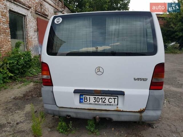 Білий Мерседес Віто, об'ємом двигуна 2.3 л та пробігом 300 тис. км за 2400 $, фото 1 на Automoto.ua
