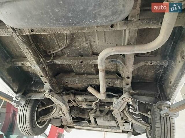 Білий Мерседес Віто, об'ємом двигуна 2.3 л та пробігом 487 тис. км за 5200 $, фото 24 на Automoto.ua