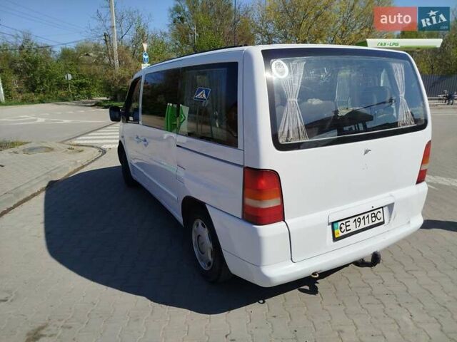 Белый Мерседес Вито, объемом двигателя 2.3 л и пробегом 388 тыс. км за 3500 $, фото 3 на Automoto.ua
