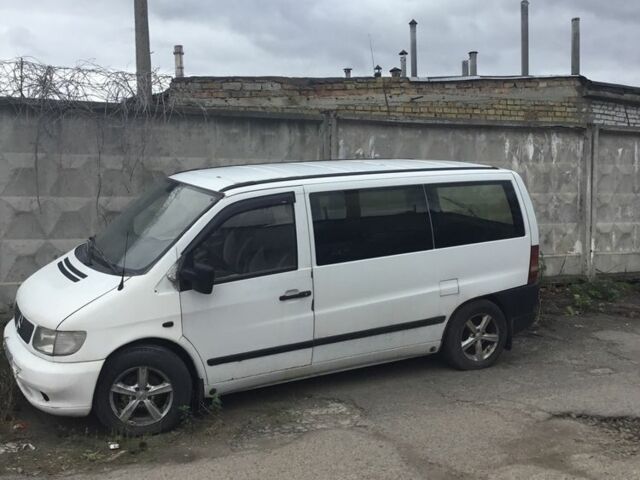 Белый Мерседес Вито, объемом двигателя 2.3 л и пробегом 380 тыс. км за 2700 $, фото 1 на Automoto.ua