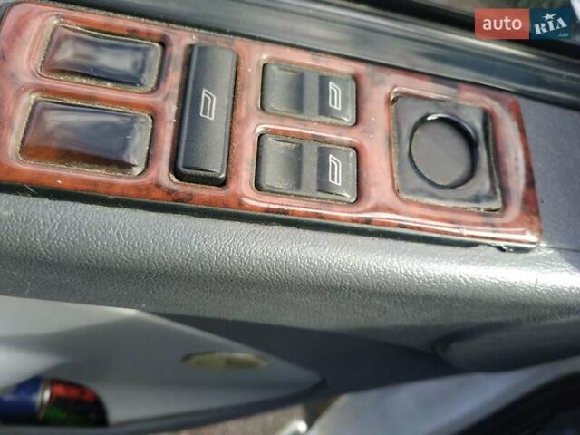 Білий Мерседес Віто, об'ємом двигуна 2.3 л та пробігом 350 тис. км за 10000 $, фото 8 на Automoto.ua