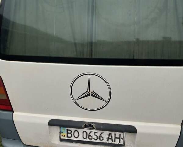 Белый Мерседес Вито, объемом двигателя 2.3 л и пробегом 300 тыс. км за 2500 $, фото 3 на Automoto.ua
