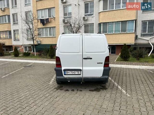 Білий Мерседес Віто, об'ємом двигуна 2.3 л та пробігом 378 тис. км за 4500 $, фото 5 на Automoto.ua