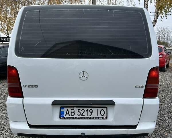Белый Мерседес Вито, объемом двигателя 2.15 л и пробегом 620 тыс. км за 3700 $, фото 3 на Automoto.ua