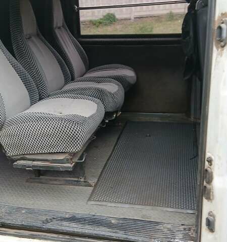 Мерседес Вито 1999 в Кривом Роге на Automoto.ua Белый Мерседес Вито, объемом двигателя 2.3 л и пробегом 500 тыс. км за 3000 $, фото 2 на Automoto.ua