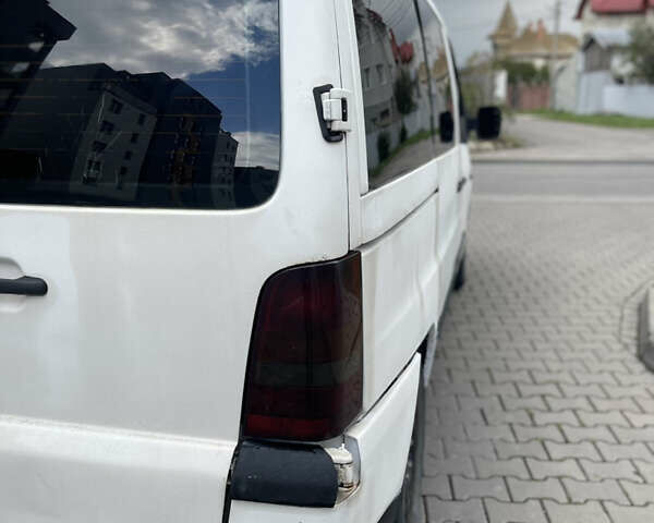 Білий Мерседес Віто, об'ємом двигуна 2.15 л та пробігом 300 тис. км за 2800 $, фото 11 на Automoto.ua