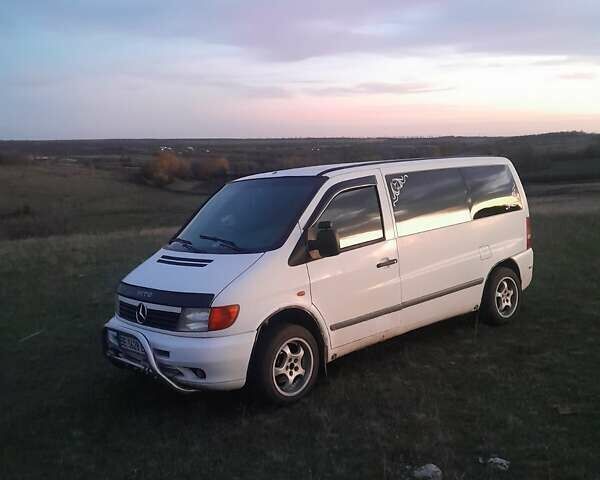 Белый Мерседес Вито, объемом двигателя 2.3 л и пробегом 285 тыс. км за 4300 $, фото 4 на Automoto.ua