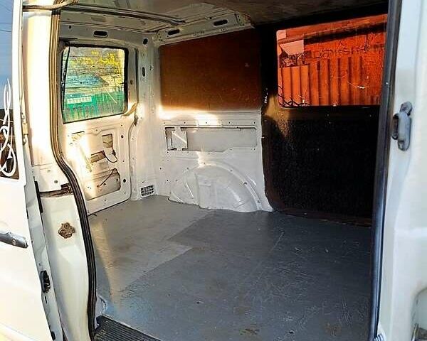 Білий Мерседес Віто, об'ємом двигуна 2.1 л та пробігом 469 тис. км за 2800 $, фото 7 на Automoto.ua