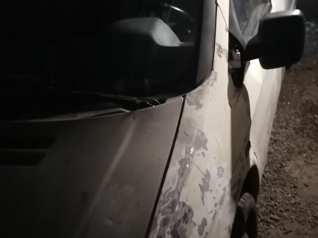 Білий Мерседес Віто, об'ємом двигуна 2.1 л та пробігом 3 тис. км за 2000 $, фото 1 на Automoto.ua