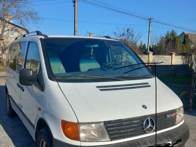 Белый Мерседес Вито, объемом двигателя 2.2 л и пробегом 360 тыс. км за 5000 $, фото 8 на Automoto.ua