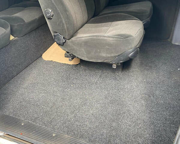 Білий Мерседес Віто, об'ємом двигуна 2.15 л та пробігом 350 тис. км за 4500 $, фото 10 на Automoto.ua