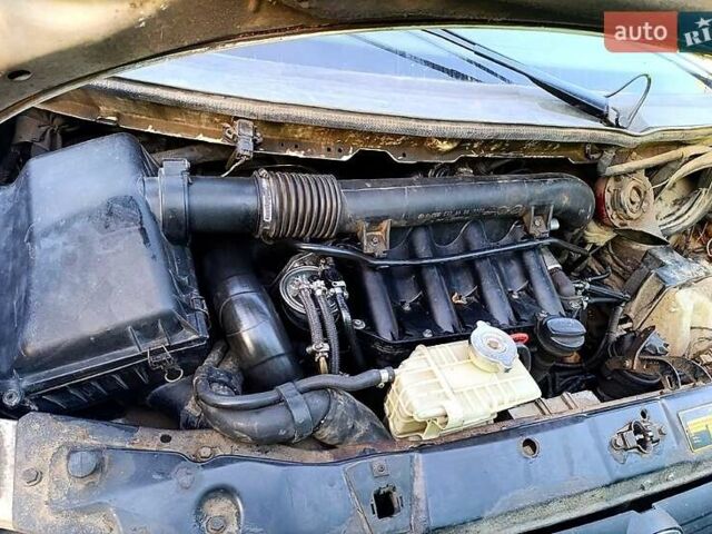 Білий Мерседес Віто, об'ємом двигуна 2.1 л та пробігом 469 тис. км за 2800 $, фото 10 на Automoto.ua