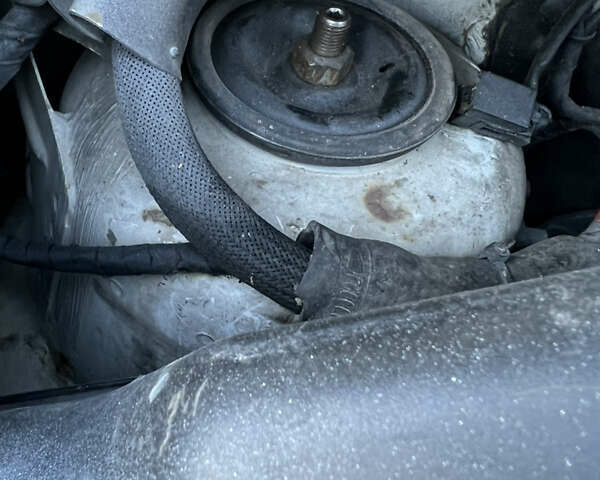 Білий Мерседес Віто, об'ємом двигуна 2.2 л та пробігом 350 тис. км за 4300 $, фото 25 на Automoto.ua