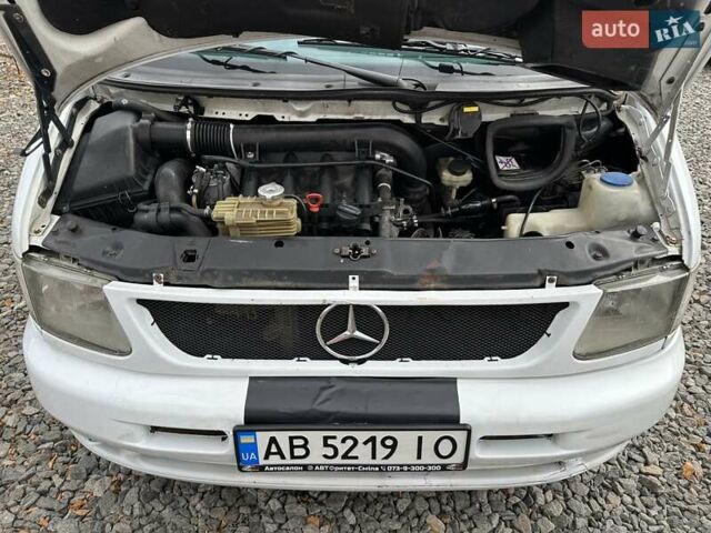 Белый Мерседес Вито, объемом двигателя 2.15 л и пробегом 620 тыс. км за 3700 $, фото 11 на Automoto.ua