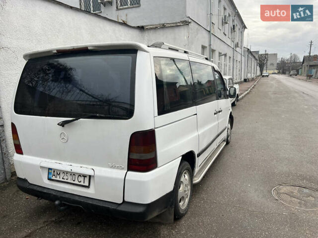 Белый Мерседес Вито, объемом двигателя 2.2 л и пробегом 500 тыс. км за 4700 $, фото 2 на Automoto.ua