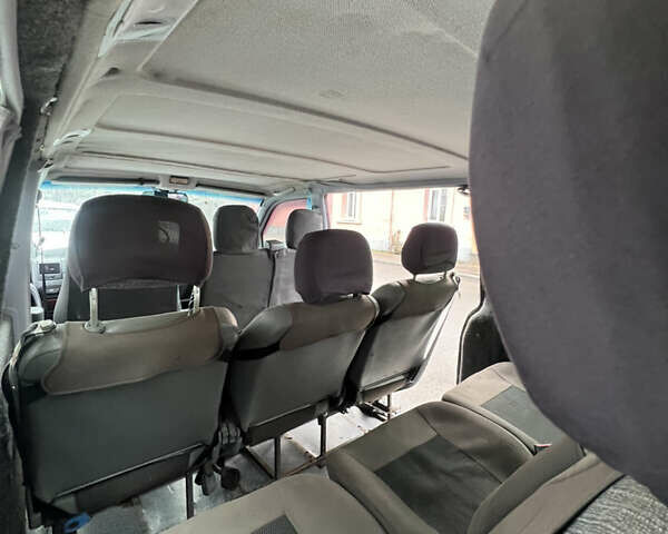 Белый Мерседес Вито, объемом двигателя 2.2 л и пробегом 500 тыс. км за 4700 $, фото 12 на Automoto.ua