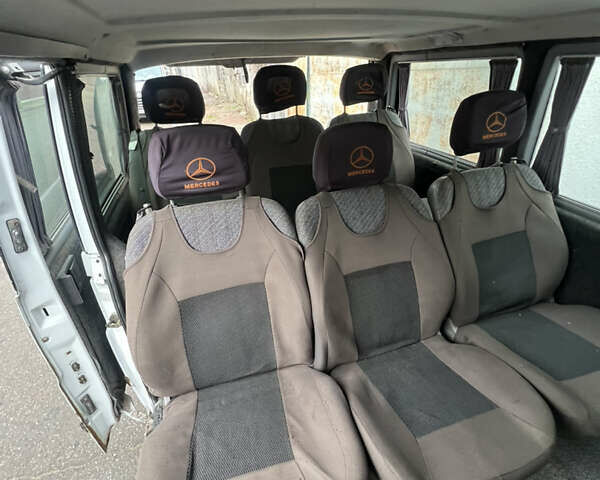 Белый Мерседес Вито, объемом двигателя 2.2 л и пробегом 500 тыс. км за 4700 $, фото 13 на Automoto.ua