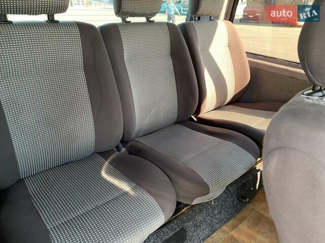 Білий Мерседес Віто, об'ємом двигуна 2.15 л та пробігом 274 тис. км за 4999 $, фото 15 на Automoto.ua