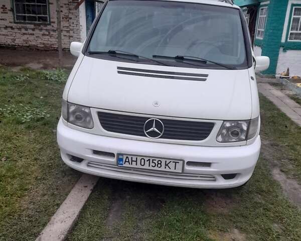 Белый Мерседес Вито, объемом двигателя 2.3 л и пробегом 405 тыс. км за 4500 $, фото 1 на Automoto.ua