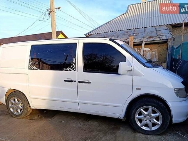 Білий Мерседес Віто, об'ємом двигуна 2.1 л та пробігом 469 тис. км за 2800 $, фото 1 на Automoto.ua