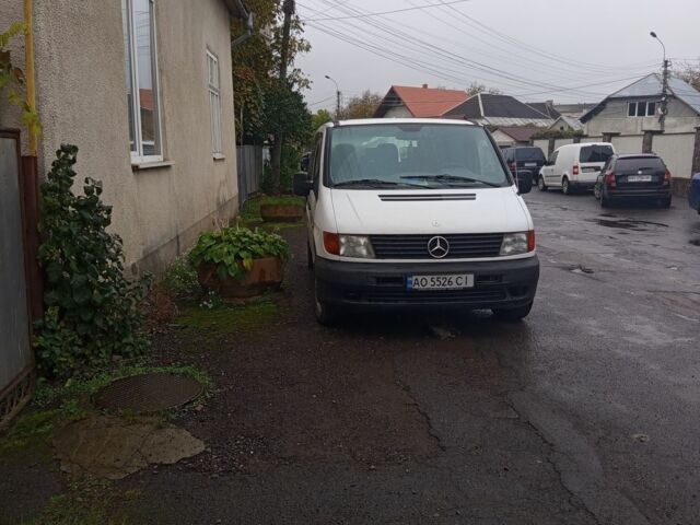 Белый Мерседес Вито, объемом двигателя 2.3 л и пробегом 2 тыс. км за 2700 $, фото 1 на Automoto.ua