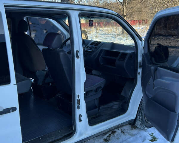 Білий Мерседес Віто, об'ємом двигуна 2.2 л та пробігом 350 тис. км за 4300 $, фото 13 на Automoto.ua