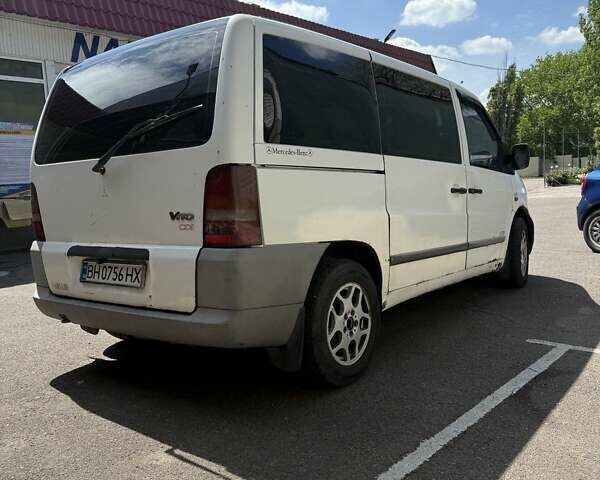 Белый Мерседес Вито, объемом двигателя 2.15 л и пробегом 425 тыс. км за 3700 $, фото 8 на Automoto.ua