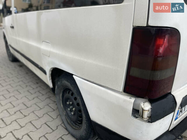 Білий Мерседес Віто, об'ємом двигуна 2.15 л та пробігом 300 тис. км за 2800 $, фото 16 на Automoto.ua