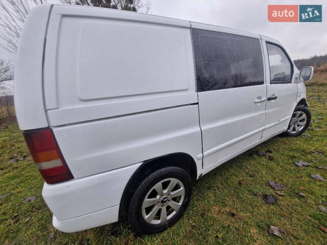 Белый Мерседес Вито, объемом двигателя 2.15 л и пробегом 350 тыс. км за 3000 $, фото 3 на Automoto.ua