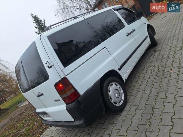 Белый Мерседес Вито, объемом двигателя 2.2 л и пробегом 333 тыс. км за 3700 $, фото 9 на Automoto.ua