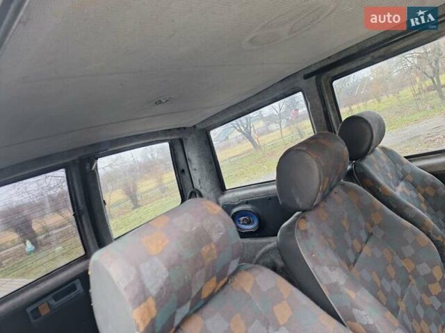 Белый Мерседес Вито, объемом двигателя 2.2 л и пробегом 333 тыс. км за 3700 $, фото 20 на Automoto.ua