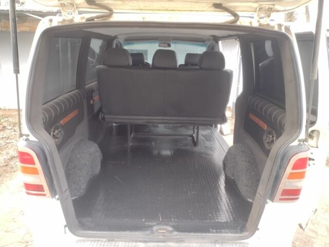 Белый Мерседес Вито, объемом двигателя 2.1 л и пробегом 365 тыс. км за 5000 $, фото 13 на Automoto.ua