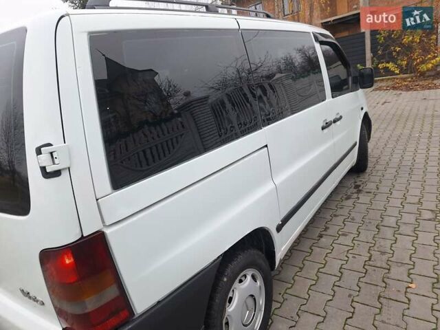 Белый Мерседес Вито, объемом двигателя 2.2 л и пробегом 333 тыс. км за 3700 $, фото 11 на Automoto.ua