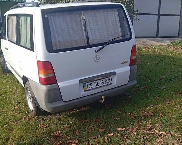 Белый Мерседес Вито, объемом двигателя 2.2 л и пробегом 316 тыс. км за 4000 $, фото 5 на Automoto.ua