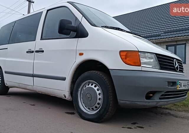 Белый Мерседес Вито, объемом двигателя 2.2 л и пробегом 300 тыс. км за 3750 $, фото 22 на Automoto.ua