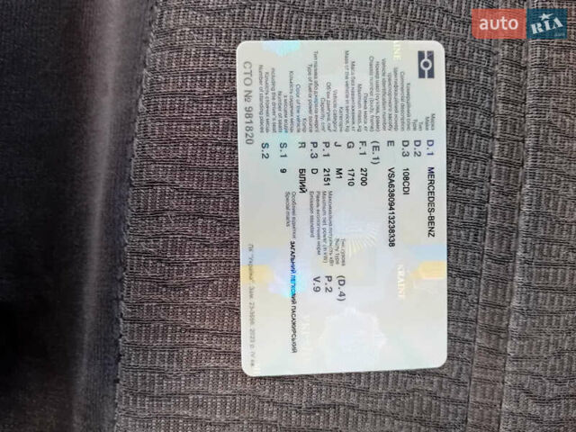 Белый Мерседес Вито, объемом двигателя 2.15 л и пробегом 465 тыс. км за 1700 $, фото 8 на Automoto.ua