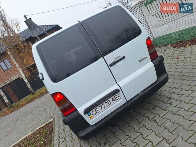 Белый Мерседес Вито, объемом двигателя 2.2 л и пробегом 333 тыс. км за 3700 $, фото 6 на Automoto.ua