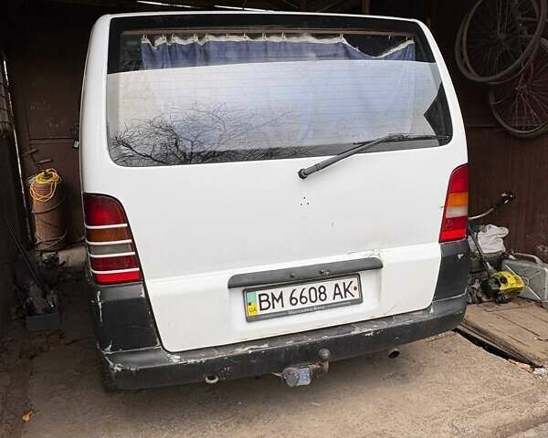 Білий Мерседес Віто, об'ємом двигуна 2.15 л та пробігом 370 тис. км за 4500 $, фото 2 на Automoto.ua