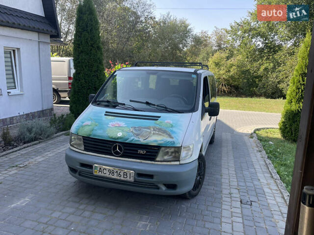 Белый Мерседес Вито, объемом двигателя 2.2 л и пробегом 499 тыс. км за 4900 $, фото 3 на Automoto.ua