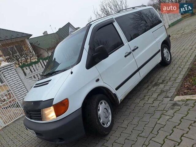 Белый Мерседес Вито, объемом двигателя 2.2 л и пробегом 333 тыс. км за 3700 $, фото 17 на Automoto.ua