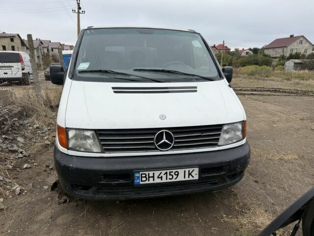 Білий Мерседес Віто, об'ємом двигуна 2.1 л та пробігом 400 тис. км за 3500 $, фото 6 на Automoto.ua
